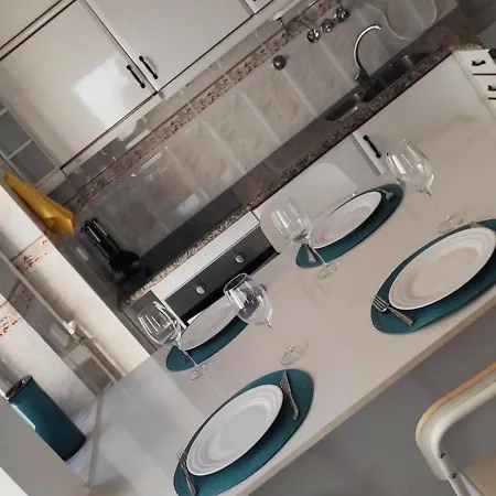 - E Castelo * ססימברה