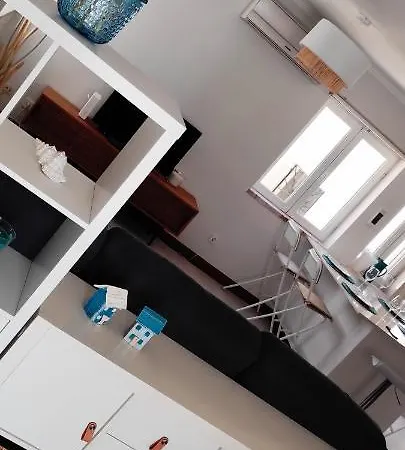 - E Castelo * Sesimbra