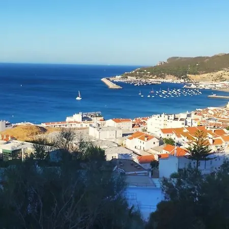 - E Castelo Semesterbostad