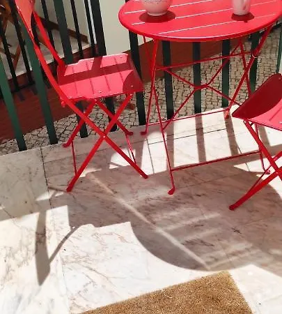 - E Castelo * Sesimbra