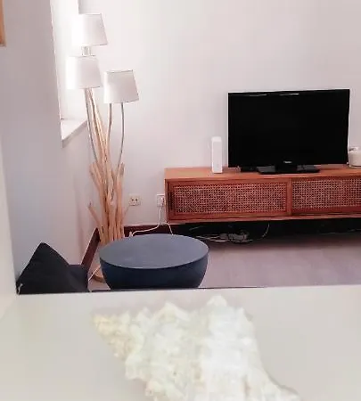 - E Castelo * Sesimbra