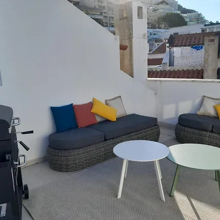 - E Castelo Sesimbra