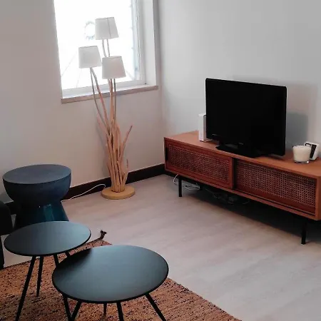 - E Castelo Sesimbra